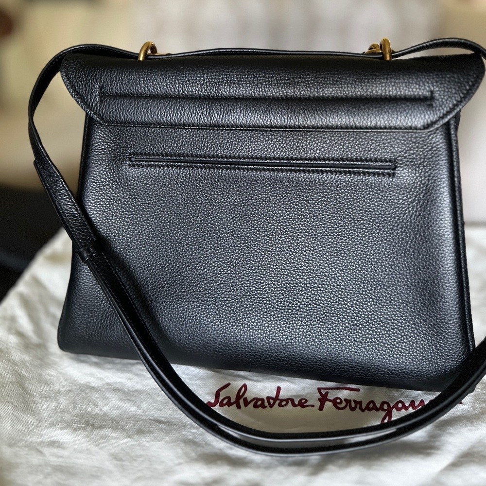 Salvatore Ferragamo Gancini Bag + scarf - Picture 3 of 16